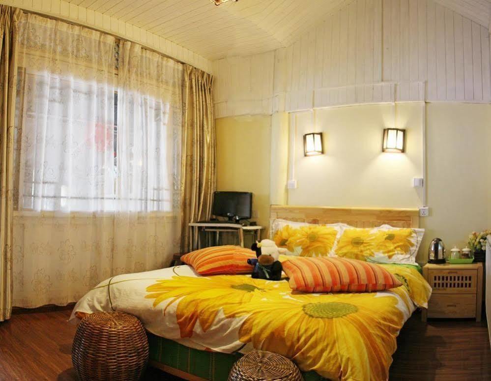 Tree'S Tale Hotel - Lijiang Лицзян Экстерьер фото